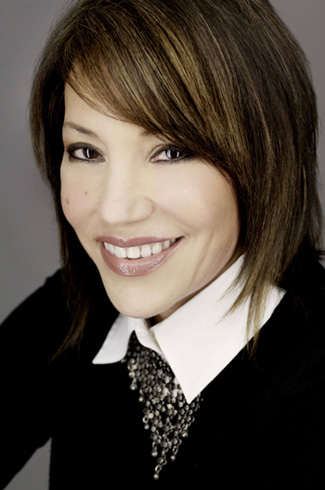 Alexa Chung Falls Texas New Madewell Film (VIDEO)