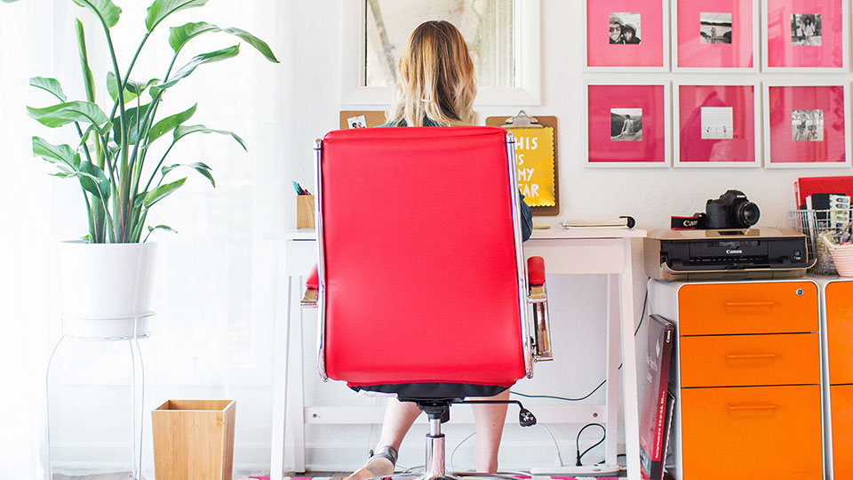 15 Fashion Quotes On The Color Black And Its Impact On Fashion