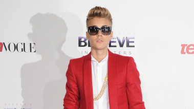 Justin Bieber Strippers: Star Caught on Twitter Picture