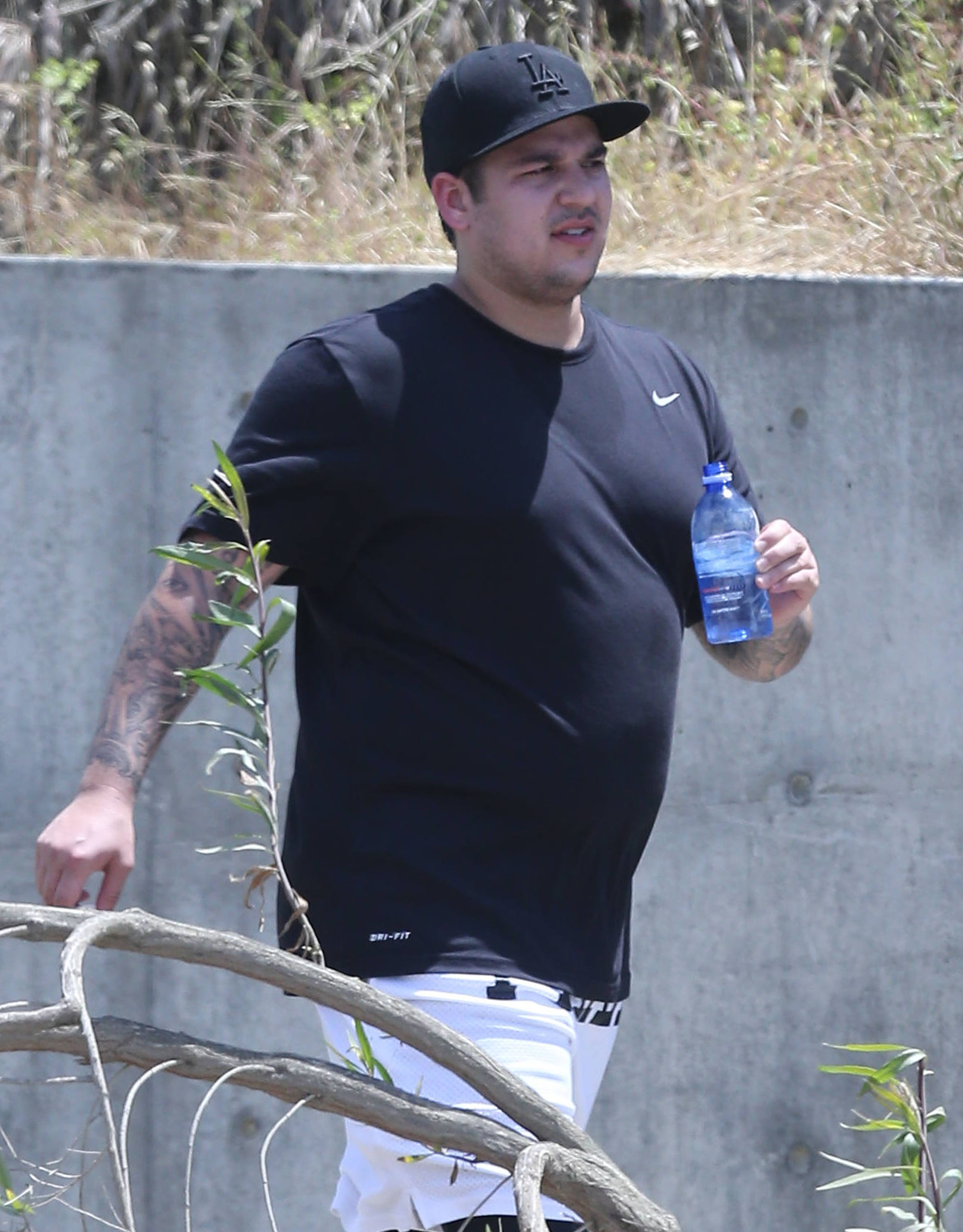 Exclusive... Rob Kardashian Works Up A Sweat On A Hike