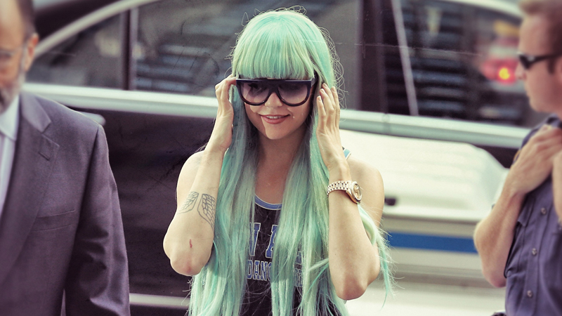 Amanda Bynes Twitter Rant—Claims Sexual Abuse By Dad