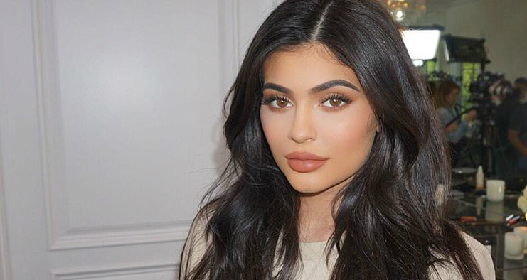 8 Bad Habits We're All Guilty of Doing at Night