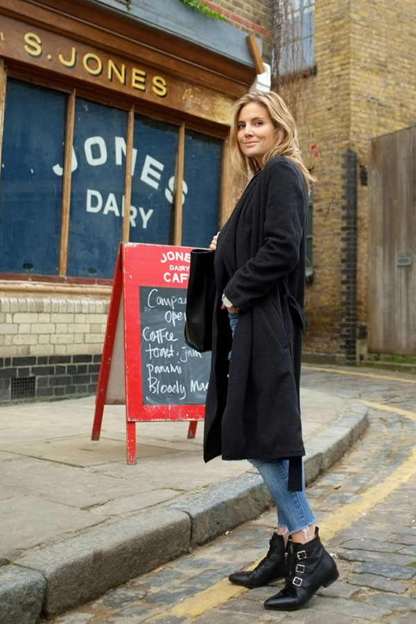 How to wear jeans and boots.