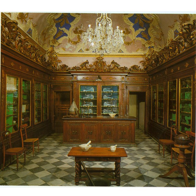 Pluck Away: Tweezerman Tweezers Offers Free Sharpening