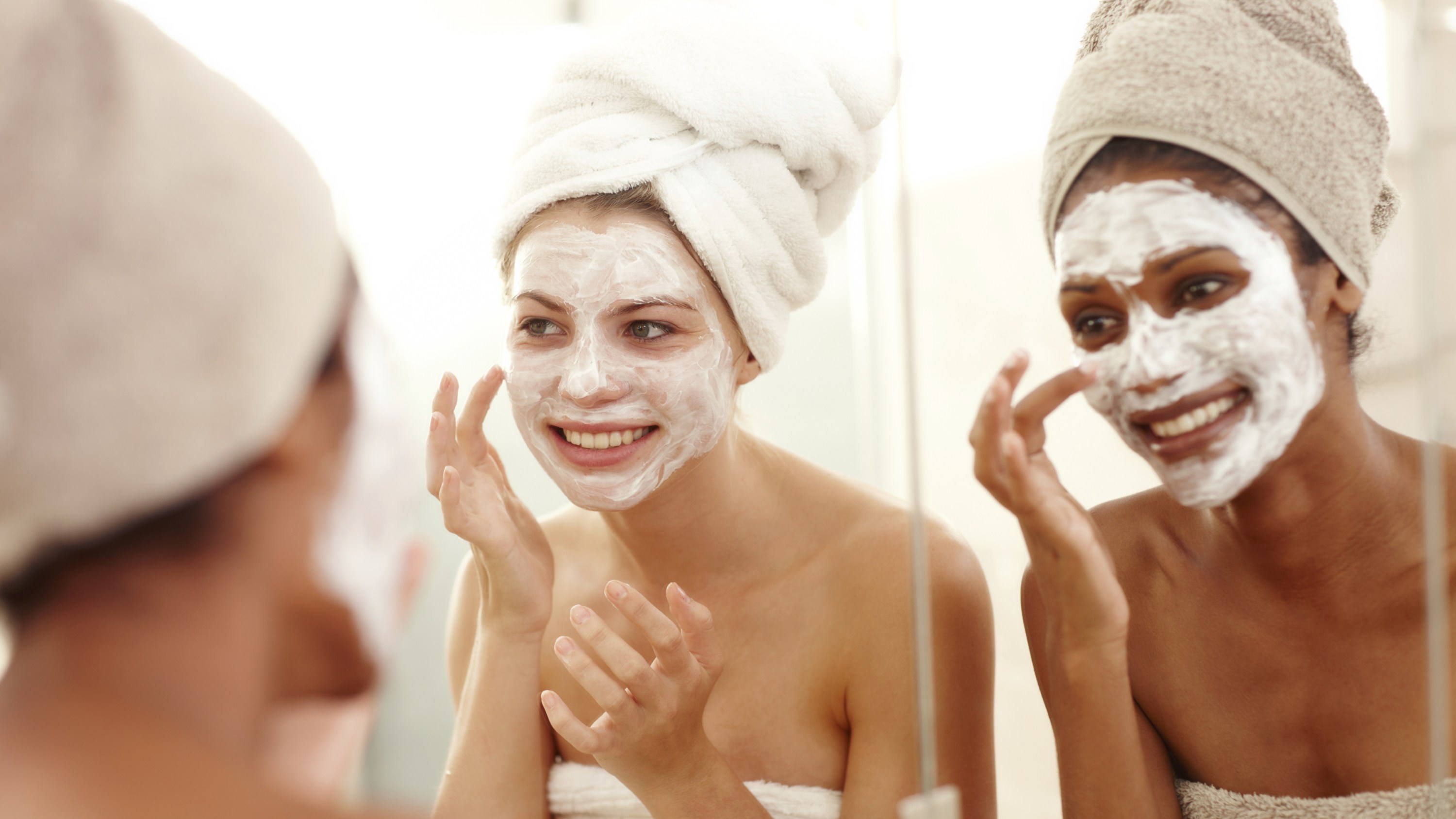 DIY Facials vs. Going to the Spa: Do They Measure Up?
