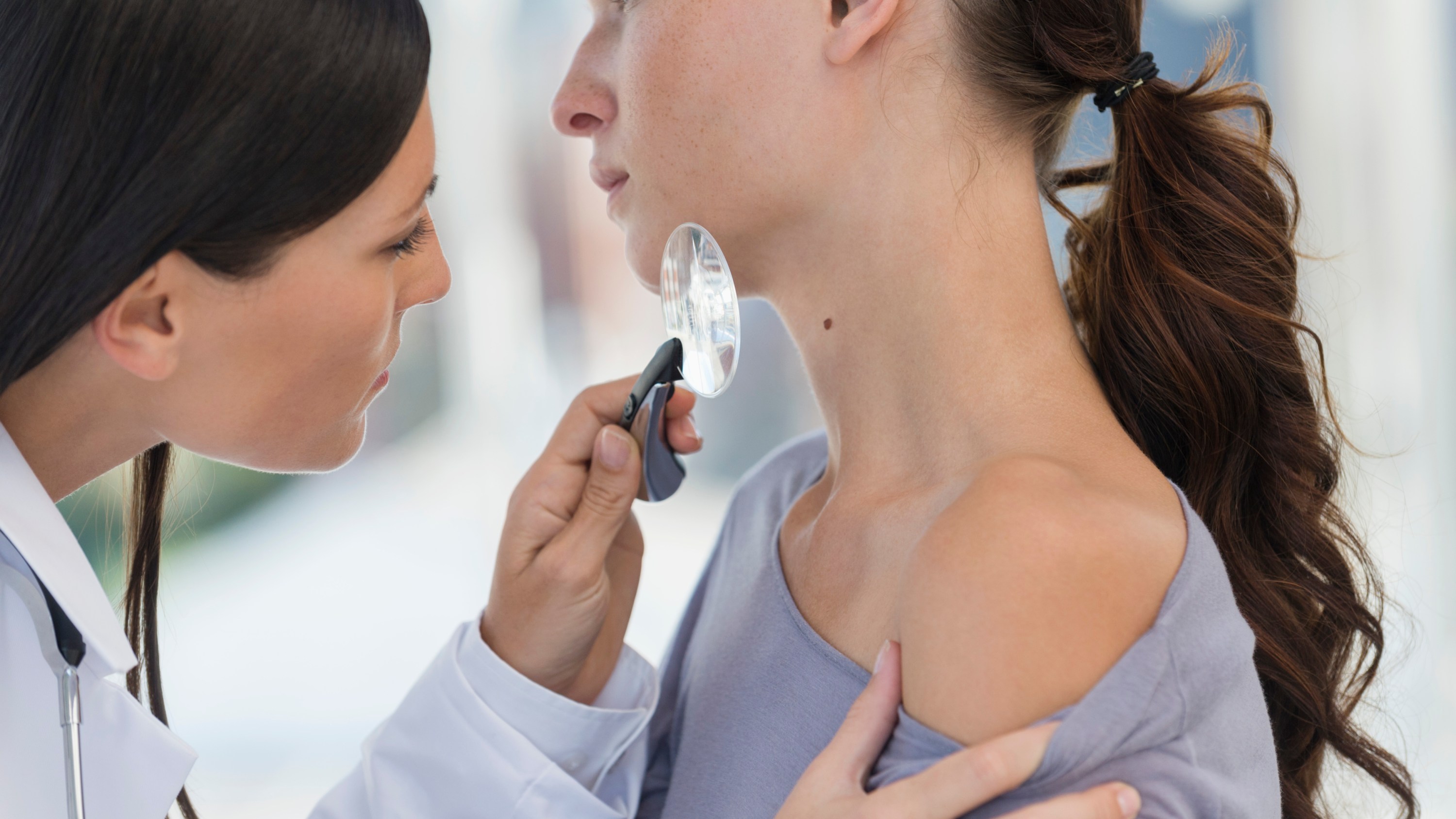 Signs You Should Go See a Dermatologist