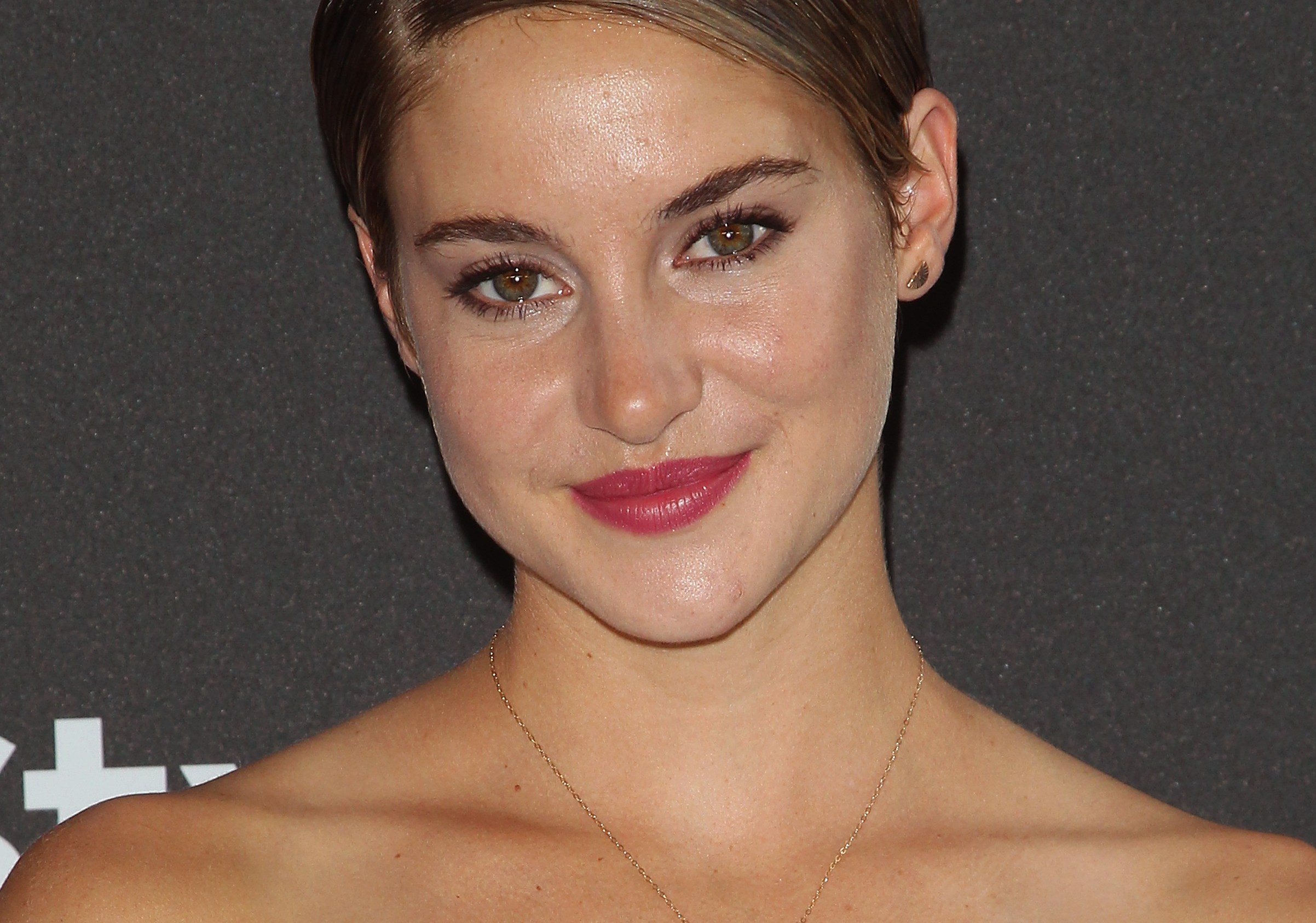 Shailene Woodley at 'The Fault in Our Stars' Premiere: Get the Look