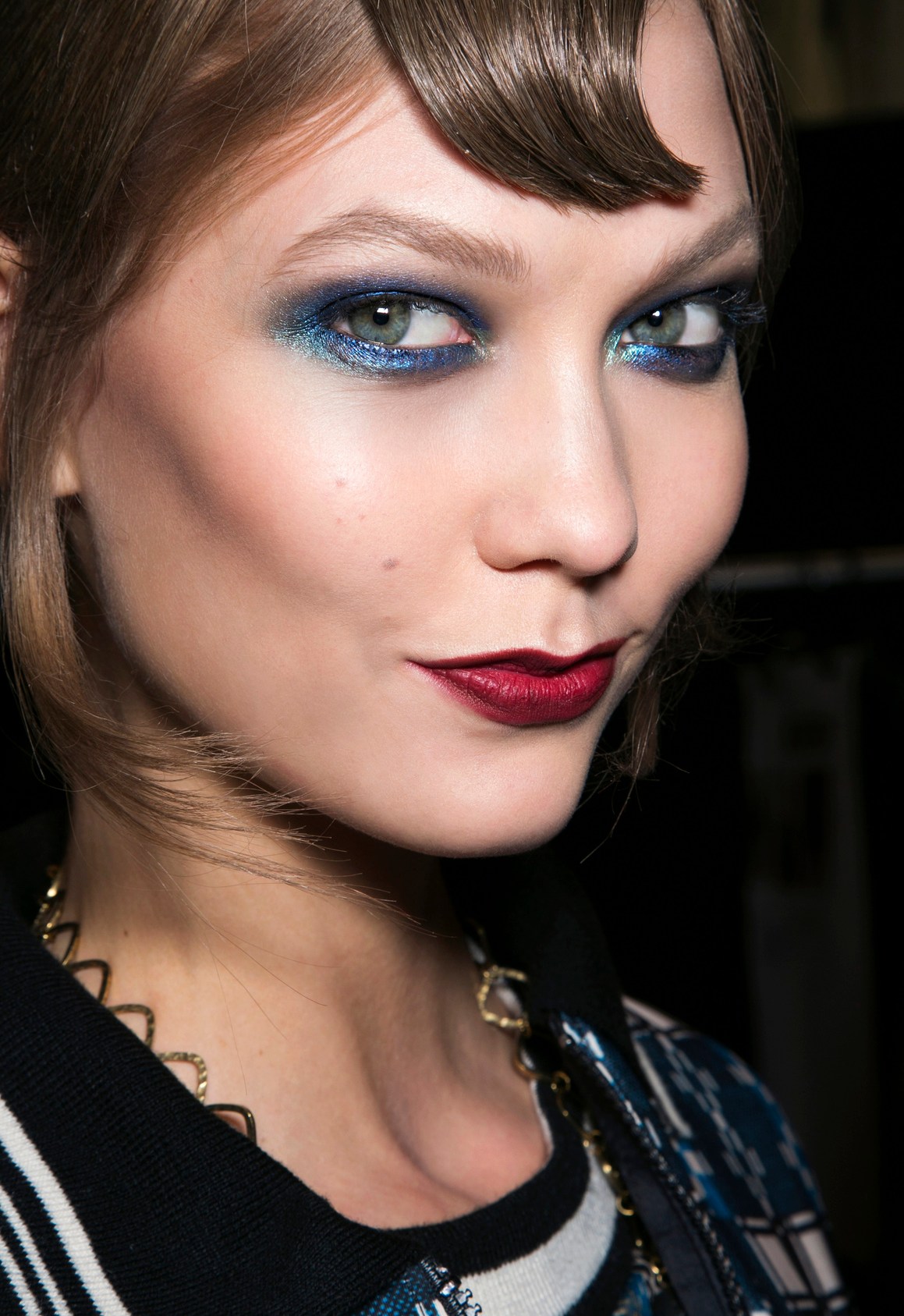 Fall 2014 Makeup Trends: Pops of Color on the Eyes