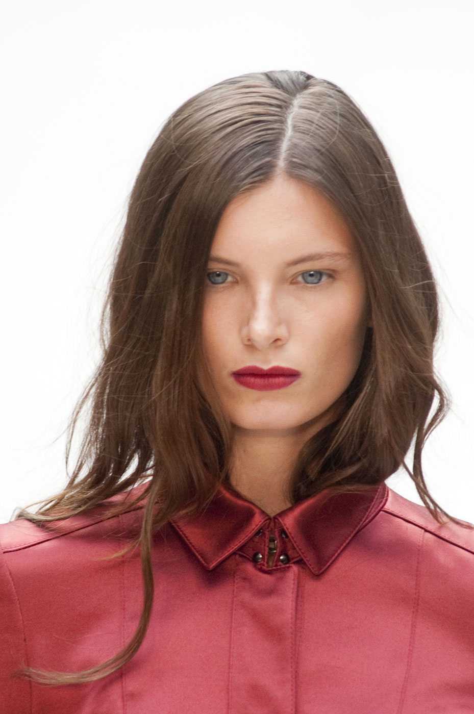 Revlon Spotlight Tweezer Makes Tweezing Eyebrows Easy