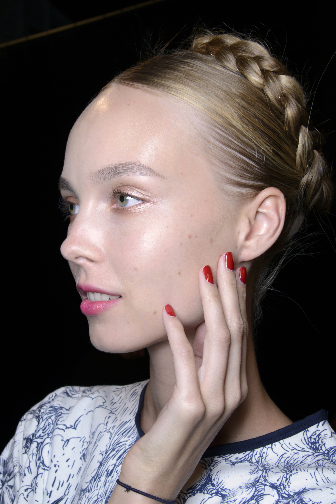 How to Get Strong Nails: 5 Rules to Live By