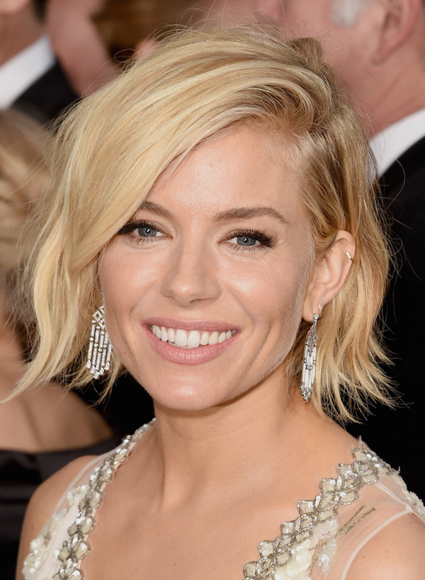 Steal Margot Robbie's Stunning Oscars Beauty Look