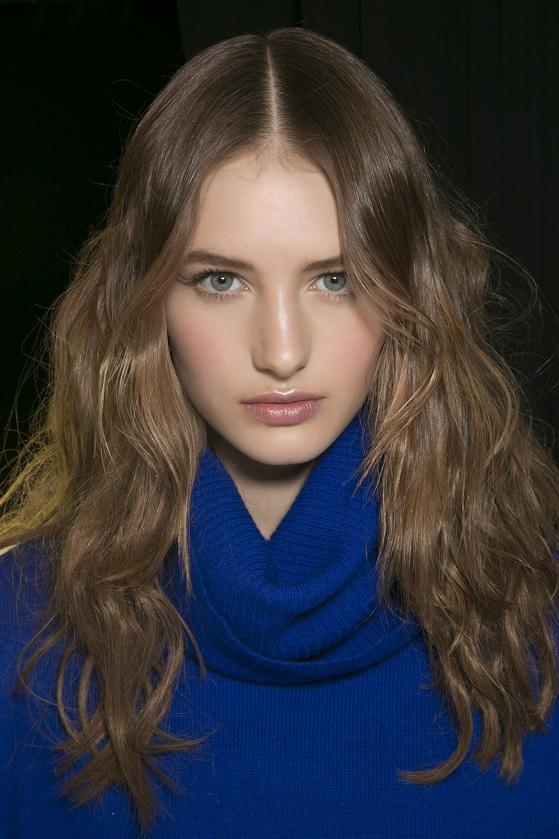 Anna-Sui-messy-waves