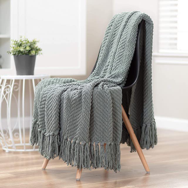 Chanasya Throw Blanket on Amazon