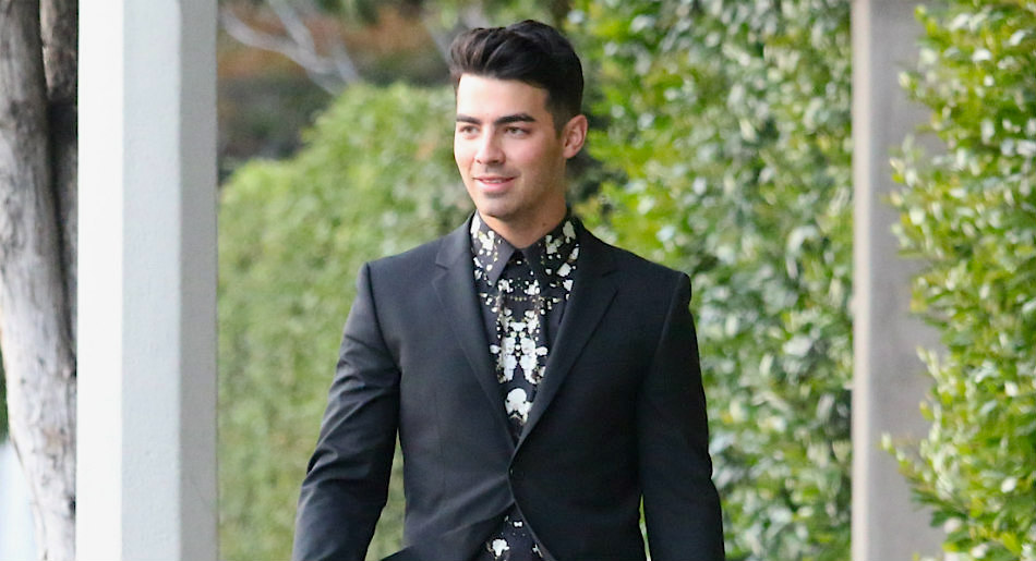 Jonas Brothers & Demi Lovato Tour Clue | Are Demi Lovato & Jonas Brothers Still Friends?