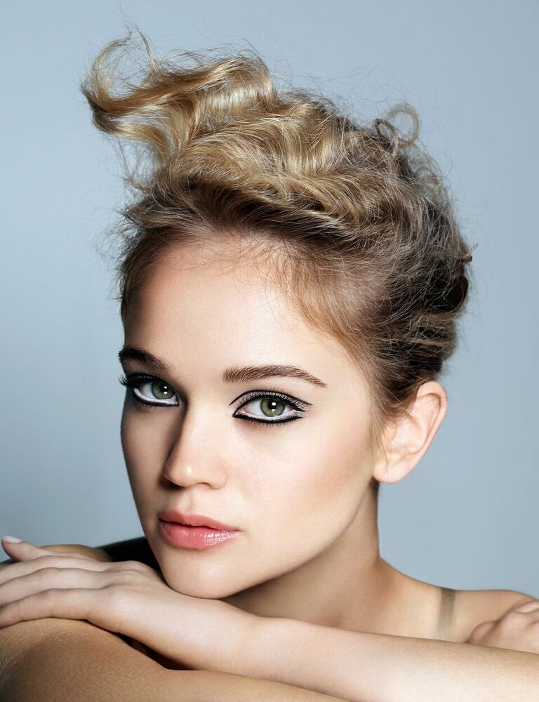 Rae Morris Makeup Masterclass