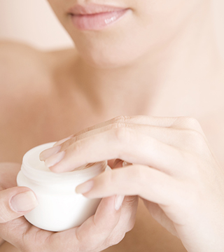 13 Easy Ways Combat Dry Winter Skin