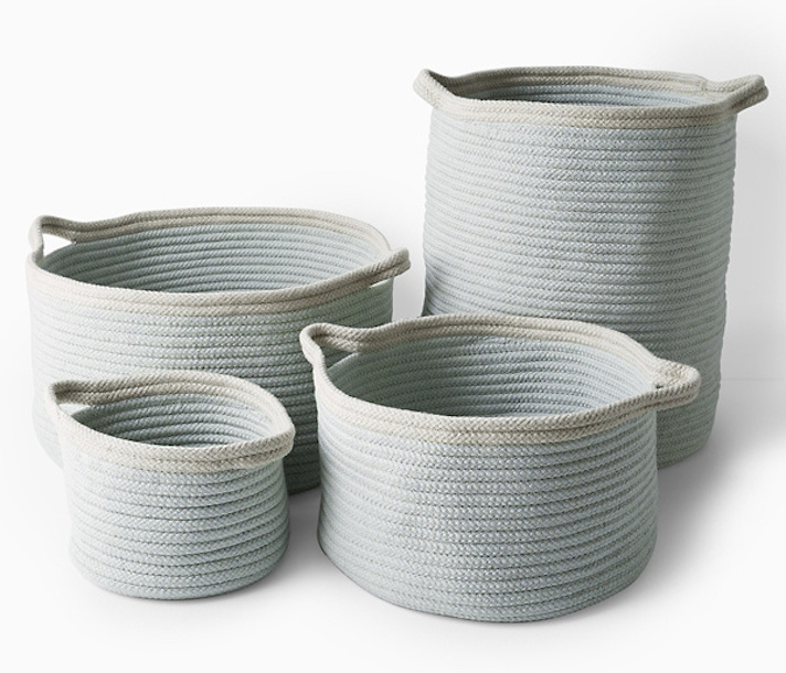 STYLECASTER | Small Bedroom Decorating Tips