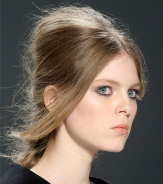 How Much Hair Loss is Normal? Here's the Answer