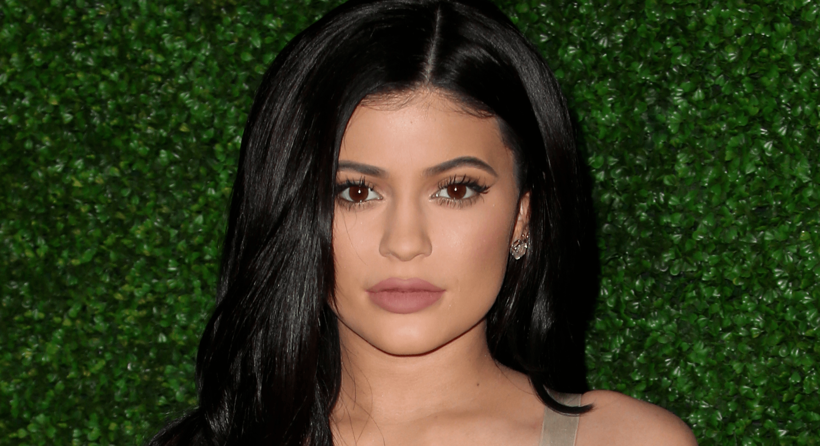 Kylie Jenner Goes Platinum Blonde to Celebrate Labor Day Weekend