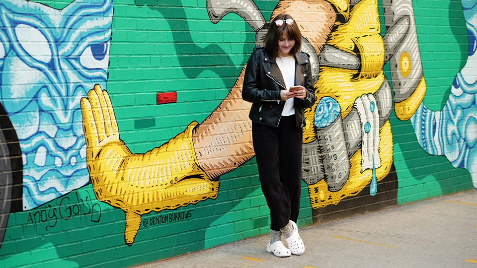 How to Wear Crocs Like a Fashion Editor