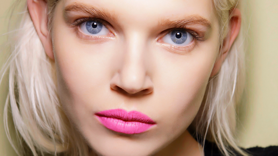 sigma lip switch holographic lip gloss