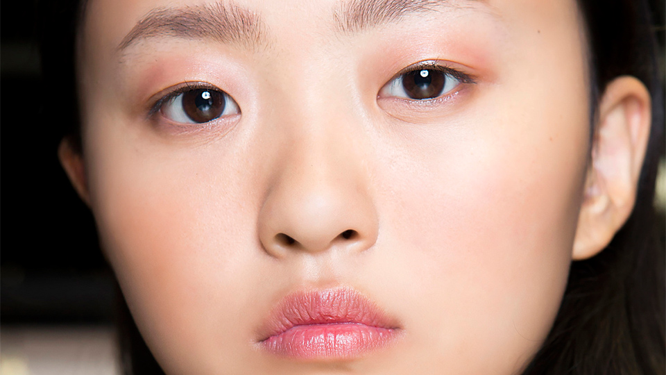 The Lipgloss on Eyelids and Face Hack I Love