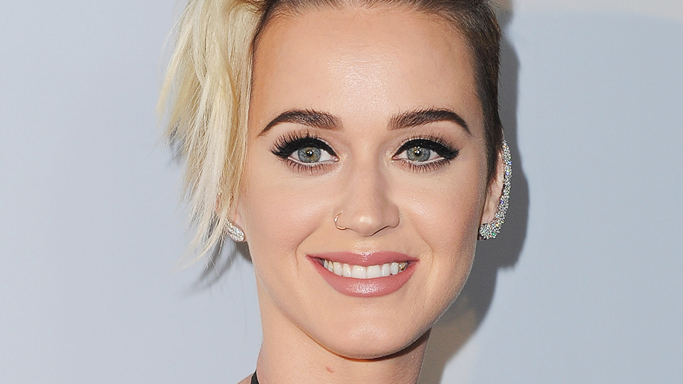 Katy Perry Imitates Kim Kardashian’s Braids