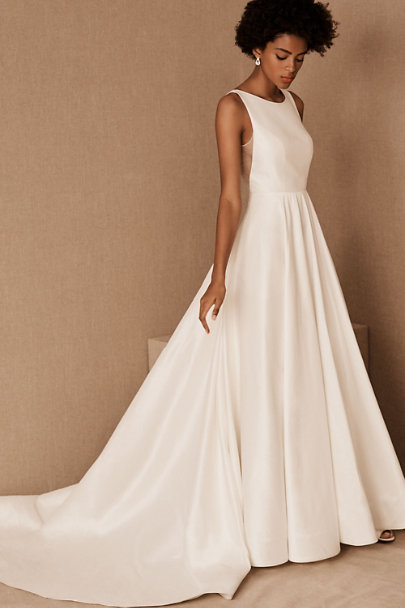 STYLECASTER | 19 Simple, Elegant Wedding Dresses for the Non-Traditional Bride