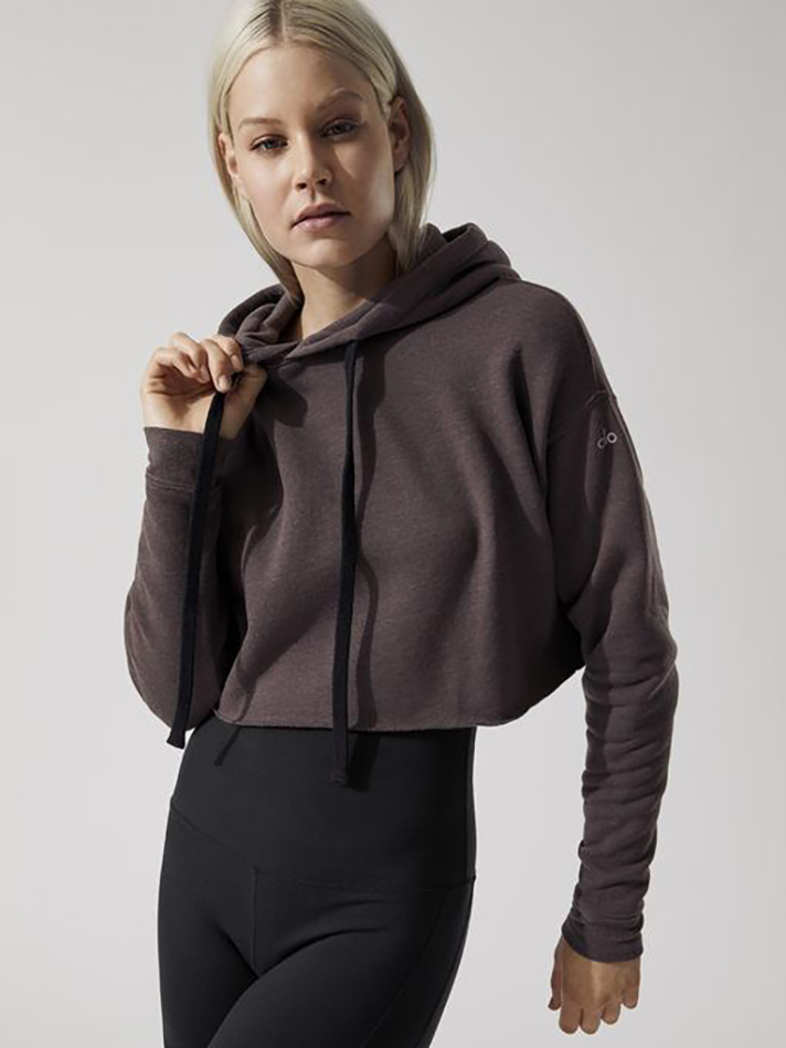 STYLECASTER | What to Wear the Gym When It Starts Getting Seriously Cold Out