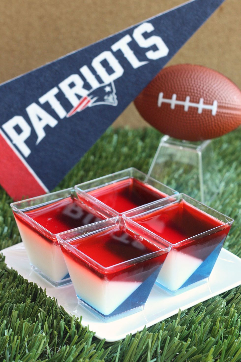 17 Instagram-Worthy Jell-O Shot Recipes You Need for the 2019 Super Bowl