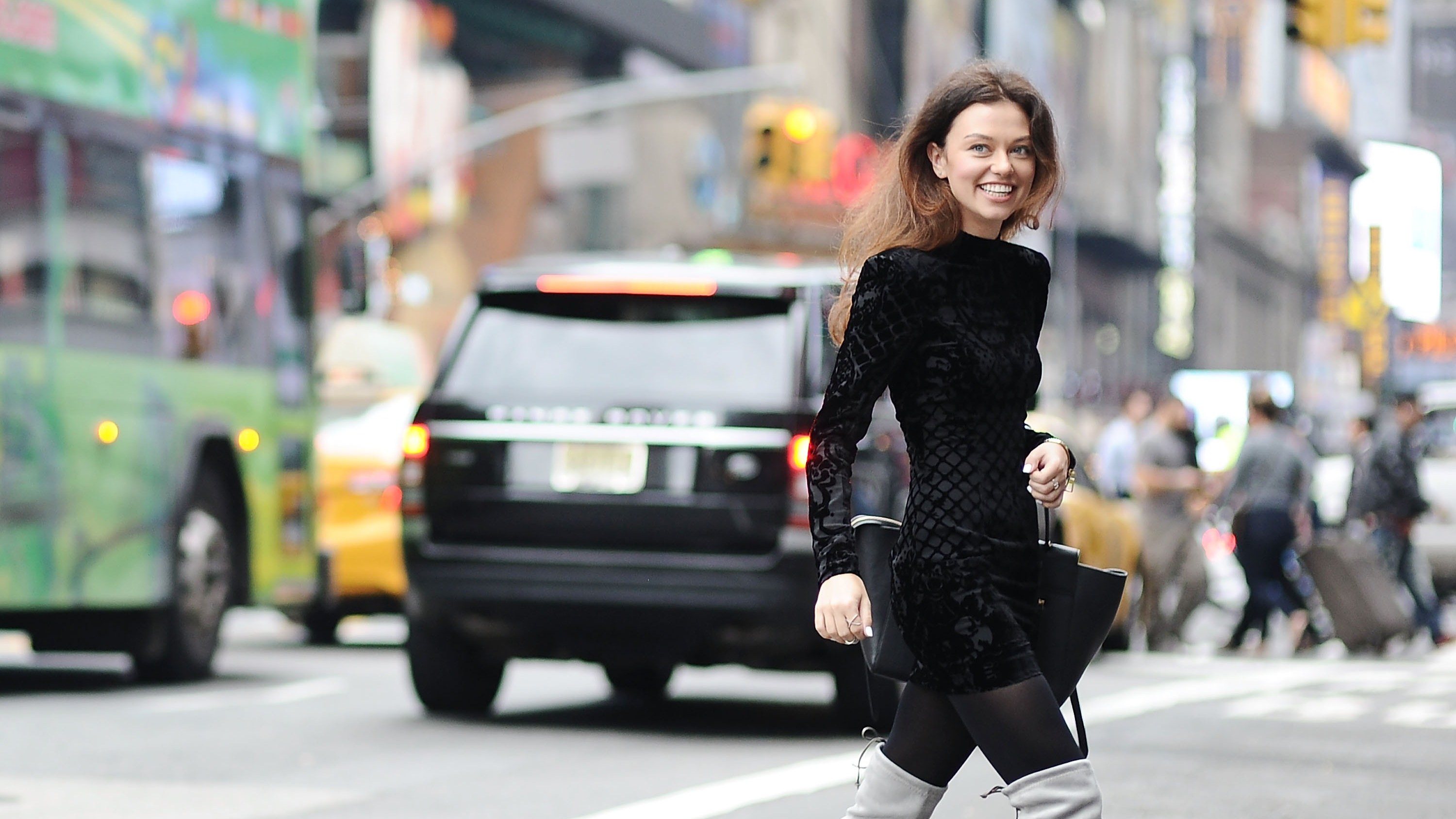 A Comprehensive Guide to Velvet Mini Dress Shopping