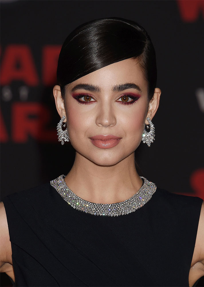 STYLECASTER | Celebs Who Elevated the Basic Cat Eye | Sofia Carson