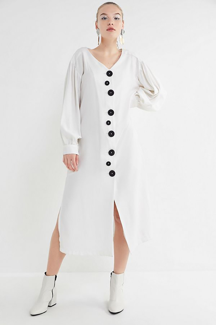 STYLECASTER | 2019 Wants You to Replace Your LBD With an LWD