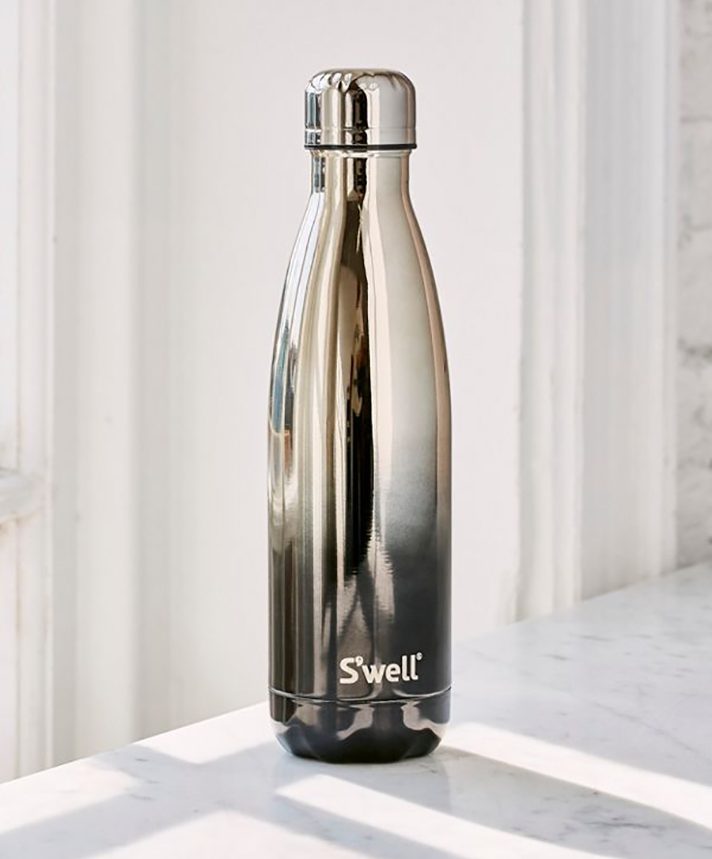 STYLECASTER | 27 Luxe Travel Must-Haves That Promise to Elevate Your Holiday Season