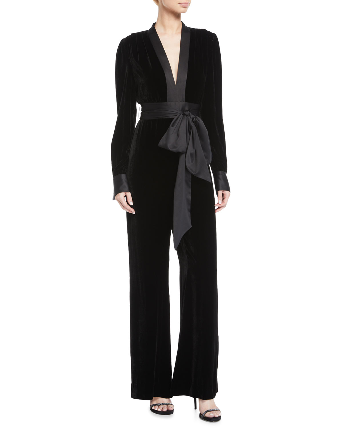 STYLECASTER | Power Suits Are 2019's Favorite Way to Dress Up