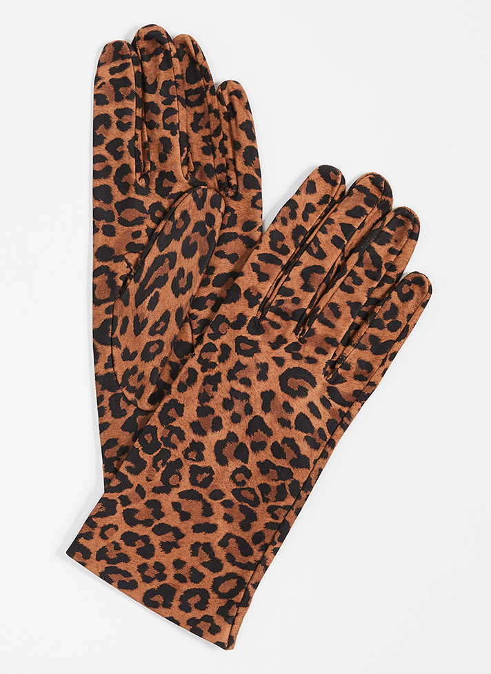 STYLECASTER | 19 Chic Winter Gloves to Shop, Because You Know You Need (and Want) Them