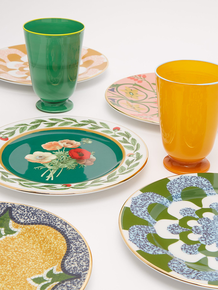 STYLECASTER | This 2019 Home Decor Trend Proves Maximalism Isn't Just For Your Closet