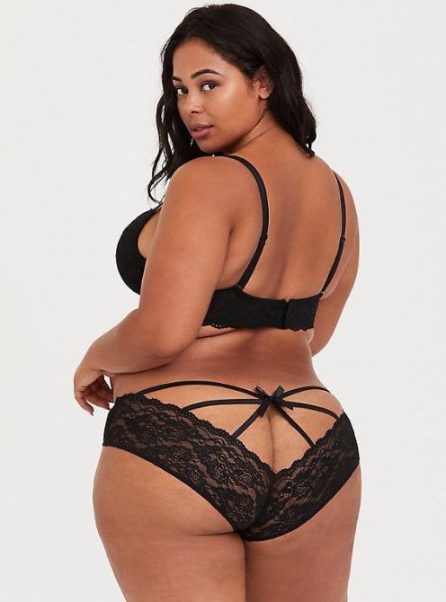 STYLECASTER | Plus-Size Lingerie For Valentines Day