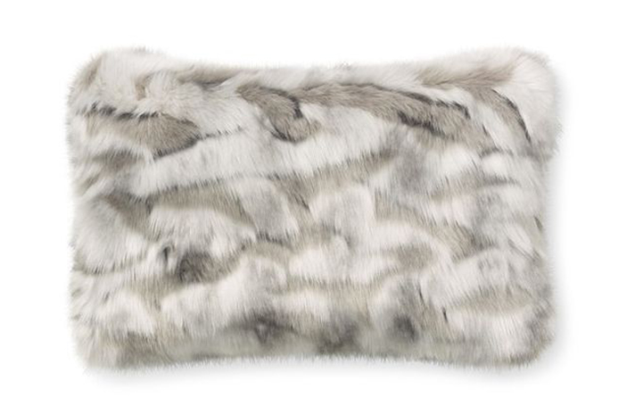 STYLECASTER | Pillows So Fuzzy They're Basically Blankets