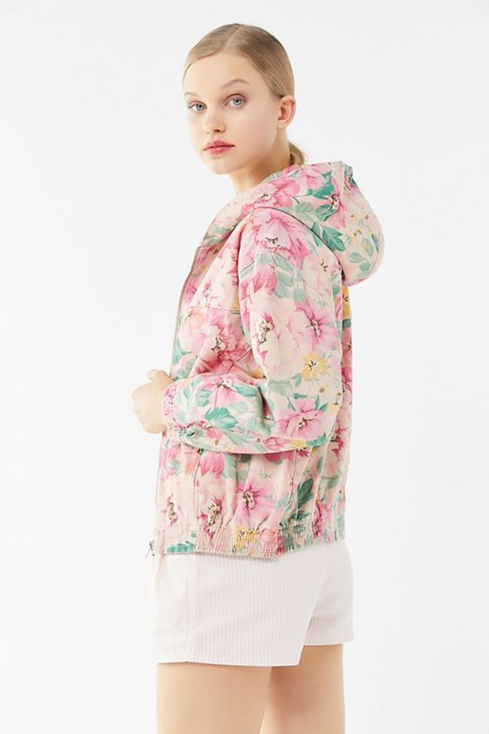STYLECASTER | Cute Spring Jackets That Are Breezy Enough to Wear in the Heat