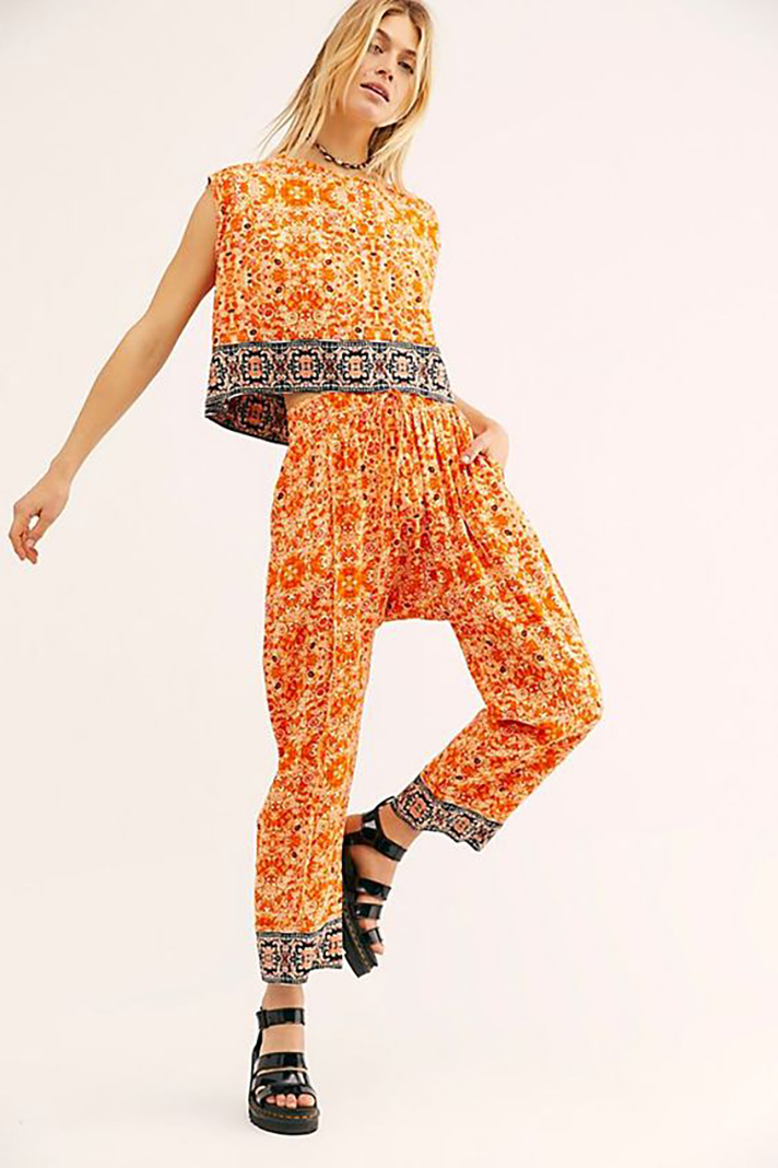 STYLECASTER | Spring Pants Are Here to Make Your Life Cuter and More Comfortable