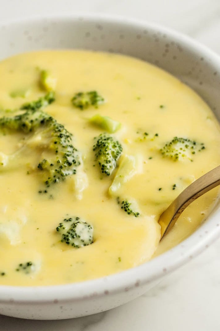 STYLECASTER | 17 Slow-Cooker Soups with Tons of Fresh Greens | Broccoli Cheddar Soup