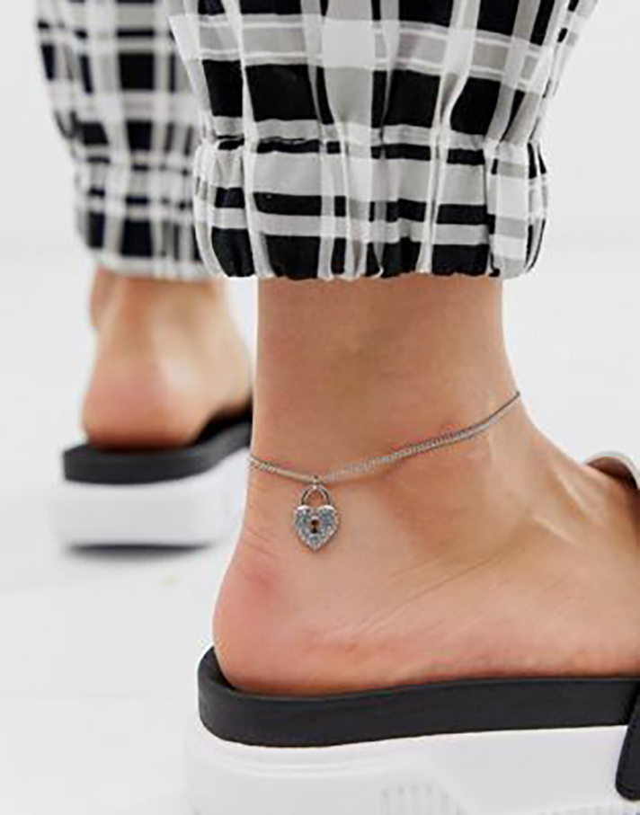 STYLECASTER | Anklets Are Summer 2019's Coolest Jewelry Trend
