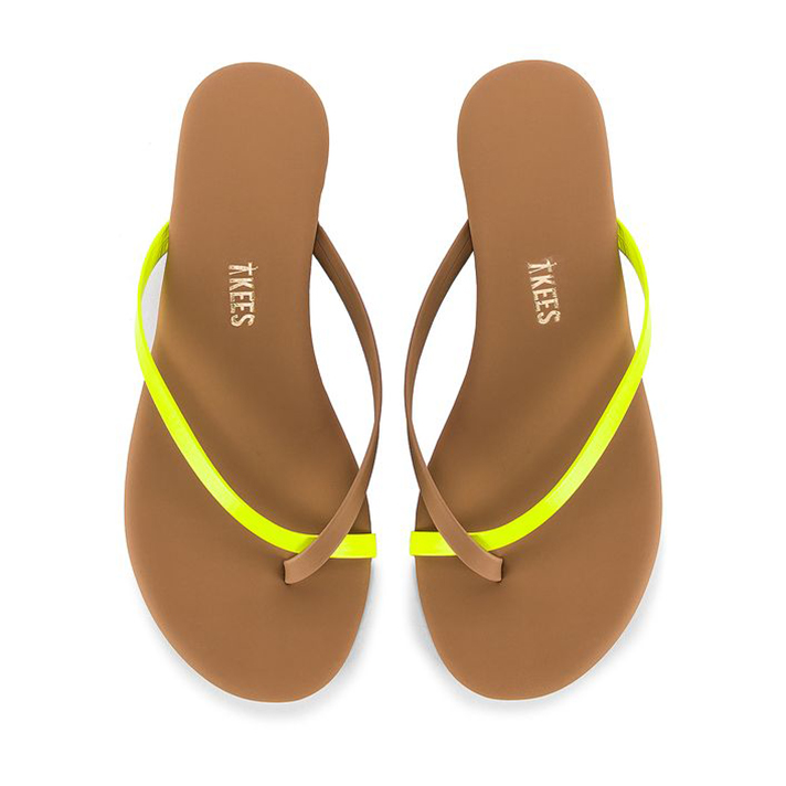 STYLECASTER | Are Flip-Flops Doomed to Be Forever Un-Cute?