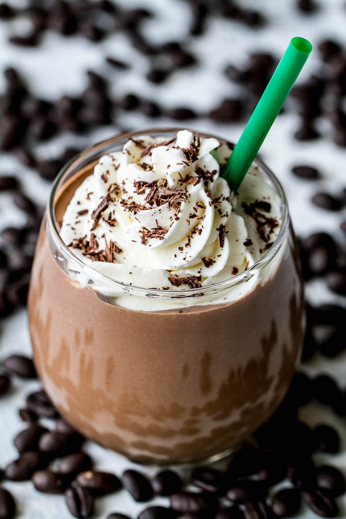 STYLECASTER | 17 High-Protein Chocolate Smoothies That Taste More Like Milkshakes | Mocha Overnight Oatmeal Smoothie