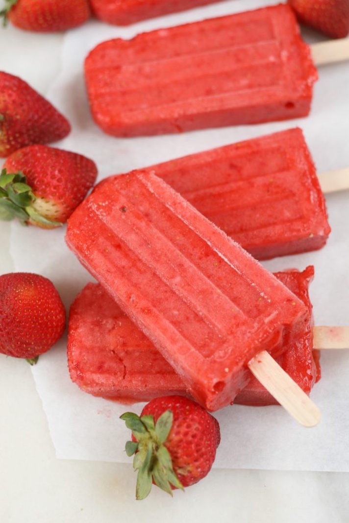 STYLECASTER | 17 DIY Popsicles To Make With All That Summer Fruit | Strawberry Popsicles