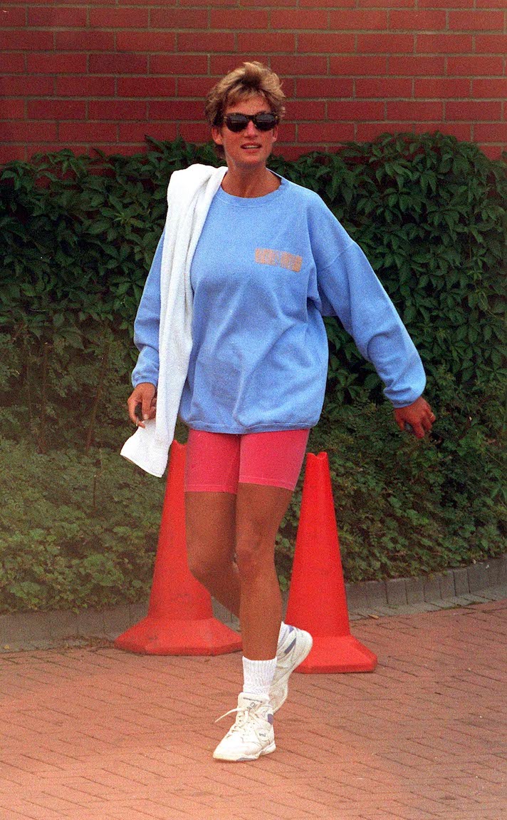 STYLECASTER | Princess Diana's Best Outfits