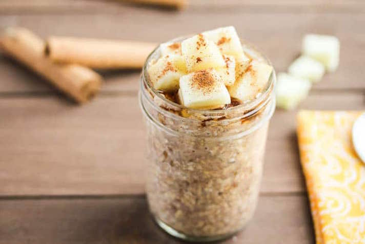 STYLECASTER | 17 Make-Ahead Breakfast Recipes That Make Mornings Much Easier | Apple Pie Oatmeal