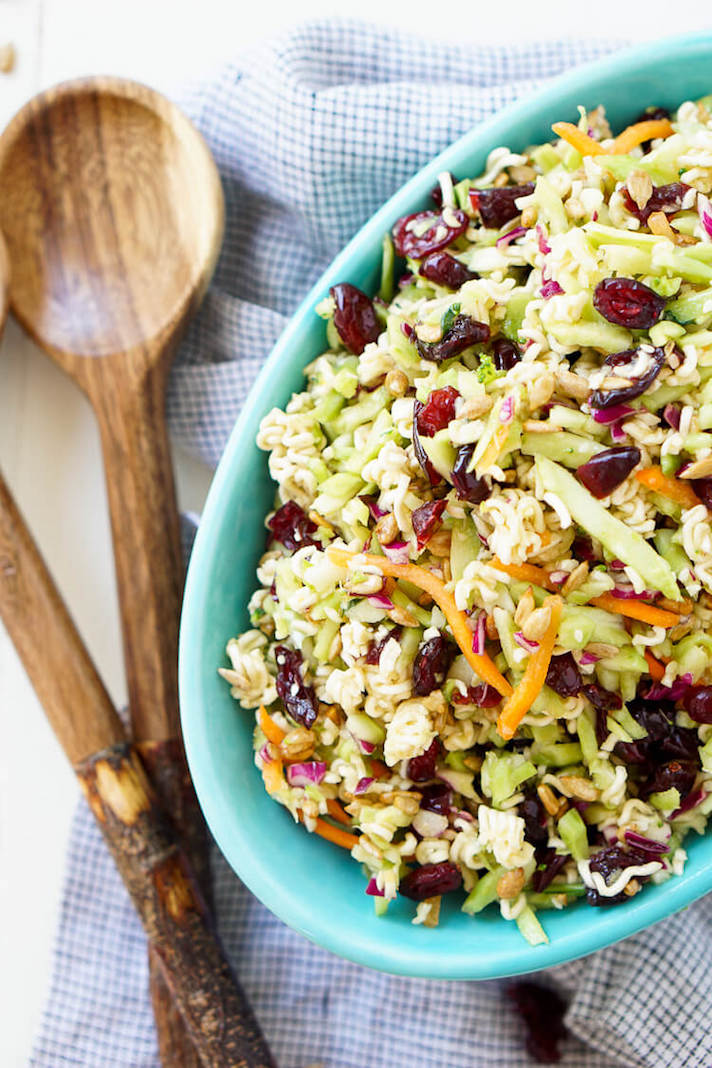 STYLECASTER | 17 No-Cook Dinners For Busy Weeknights | Crunchy Ramen Salad