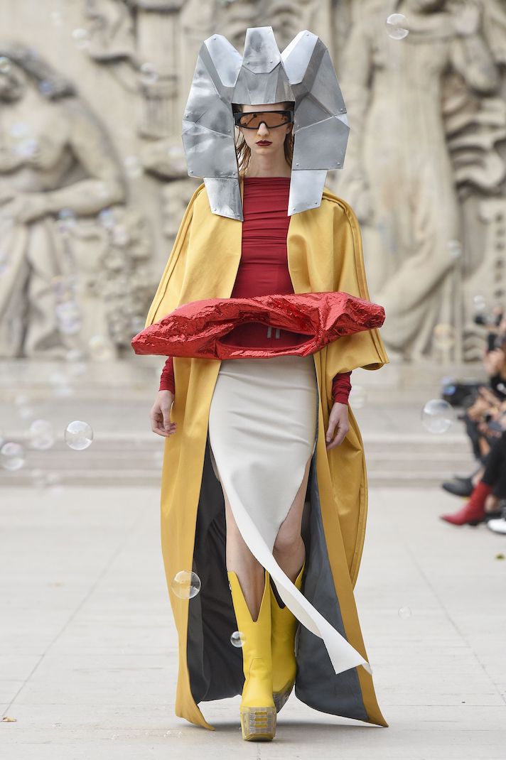 STYLECASTER | Paris Fashion Week Runways